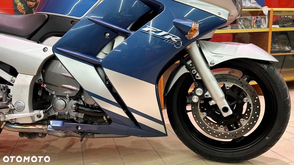 Yamaha FJR - 15