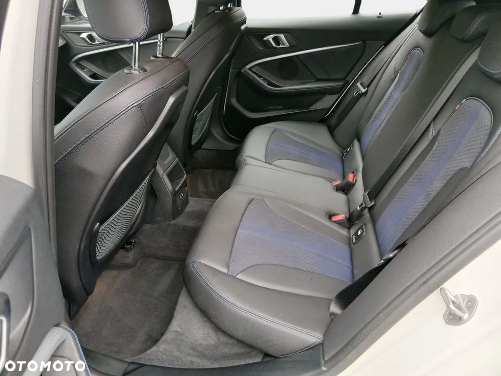 BMW Seria 1 118i M Sport - 17