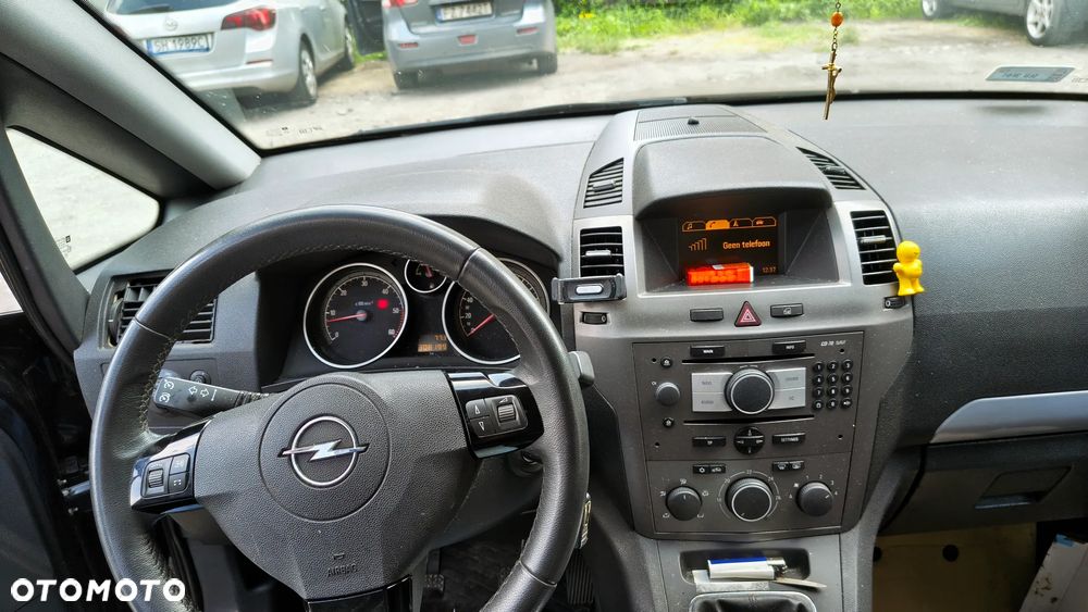 Opel Zafira 1.9 CDTI Sport - 15
