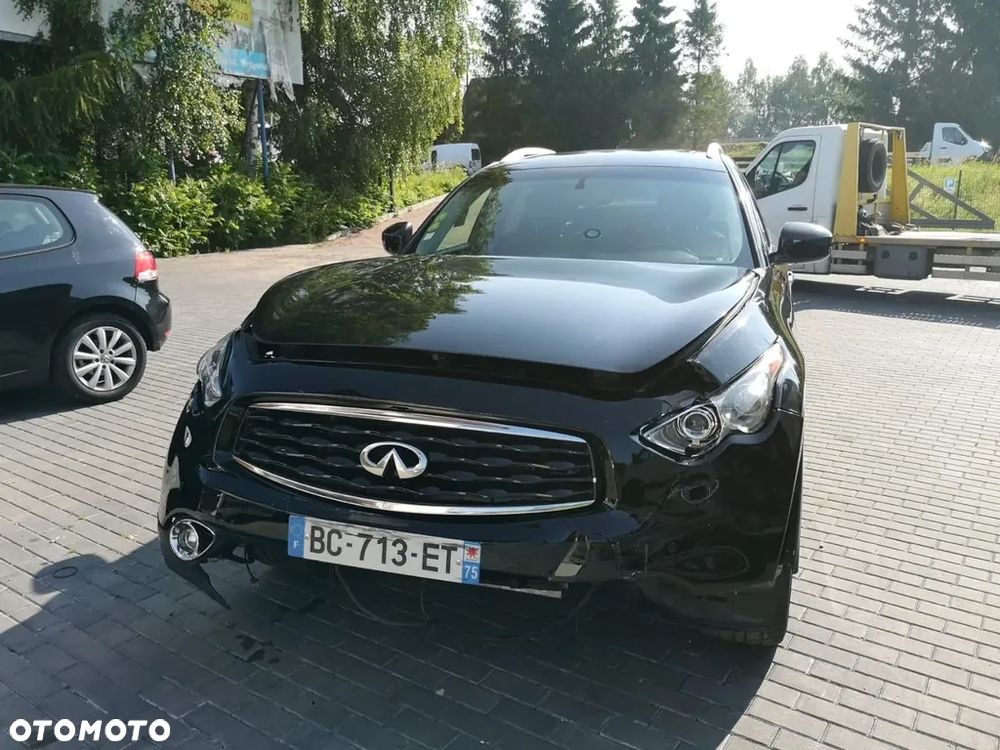 Infiniti FX - 23
