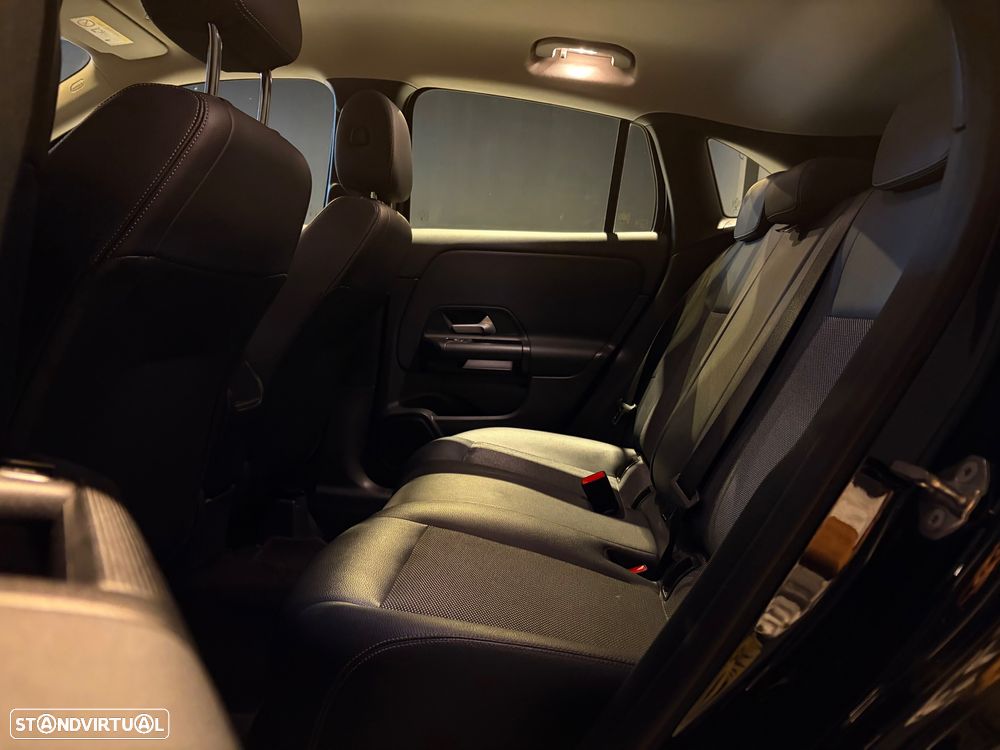 Mercedes-Benz GLA 180 7G-DCT - 20