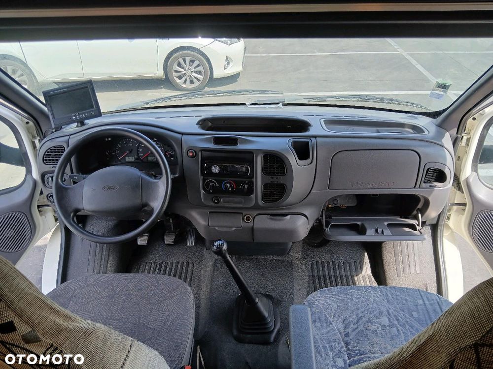 Ford Transit Carioca - 9