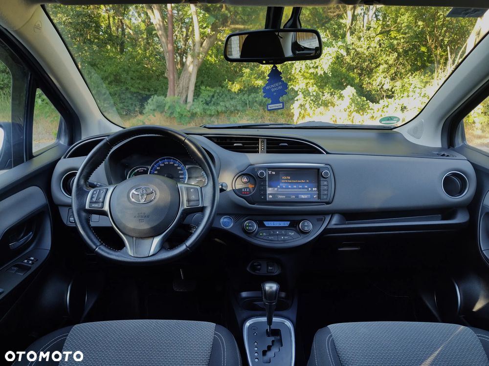 Toyota Yaris 1.5 VVT-i Comfort mit Design Paket - 16