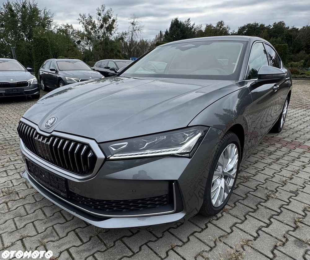 Skoda Superb 2.0 TDI SCR Selection DSG - 2
