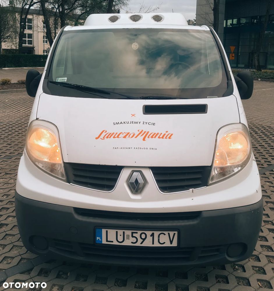Renault TRAFIC - 2