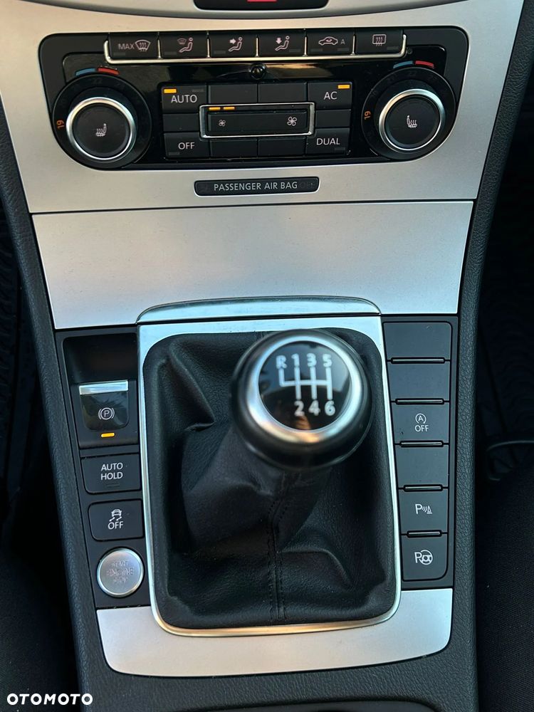 Volkswagen Passat 1.4 TSI Comfortline - 8
