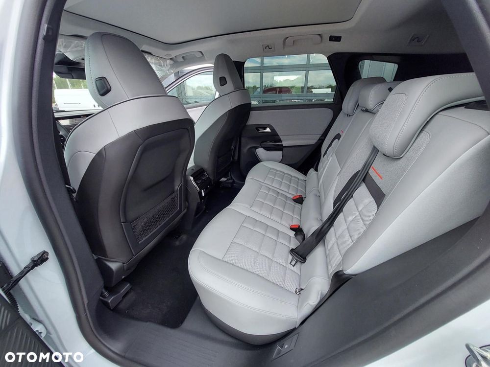 Citroën C5 Aircross 1.2 mHEV Max eDCT6 - 12