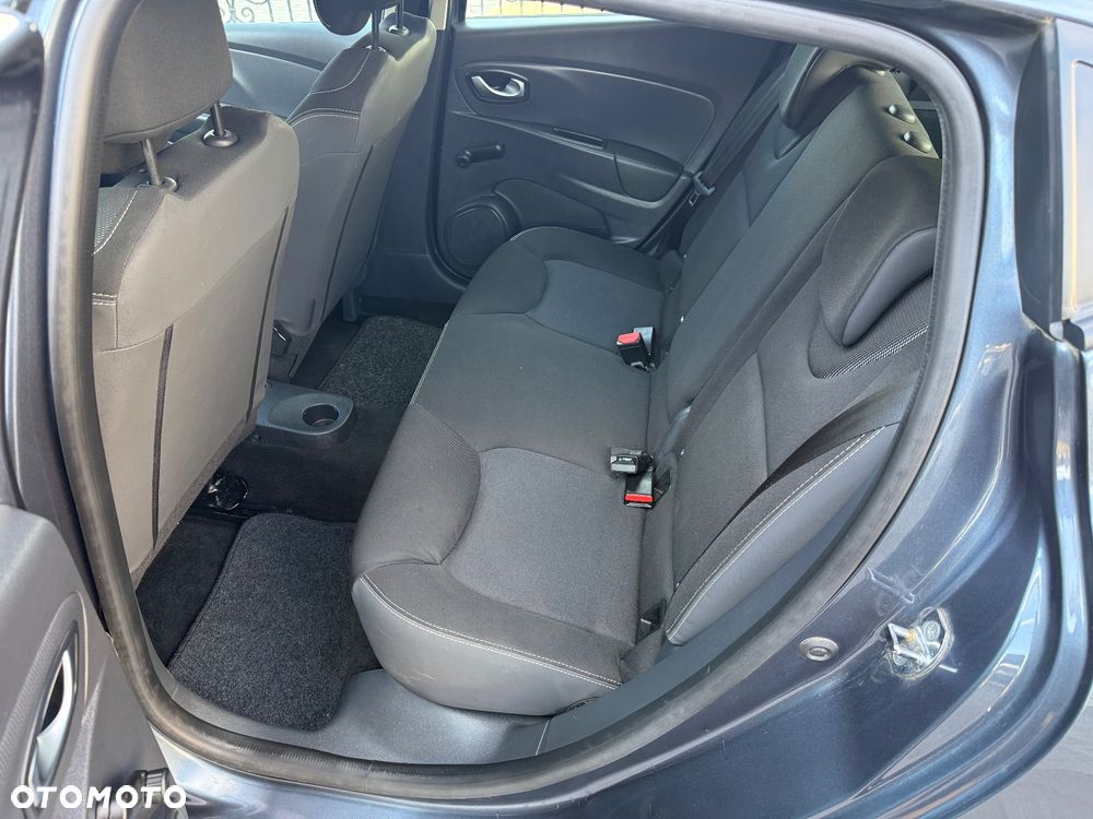 Renault Clio 1.2 16V 75 Business - 14