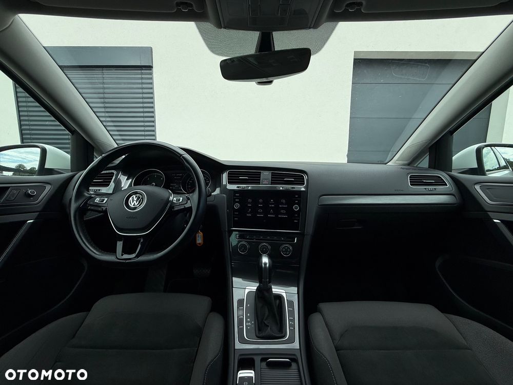 Volkswagen Golf 2.0 TDI SCR DSG Comfortline - 8