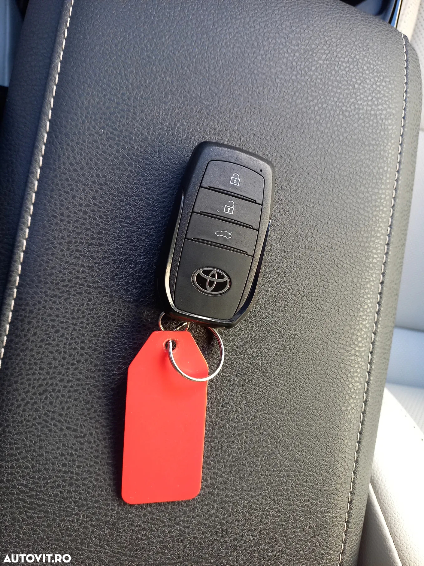 Toyota Camry 2.5 Hybrid Exclusive - 32