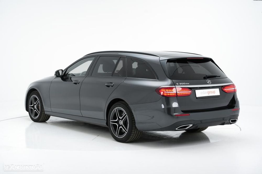 Mercedes-Benz E 300 de AMG Line - 4
