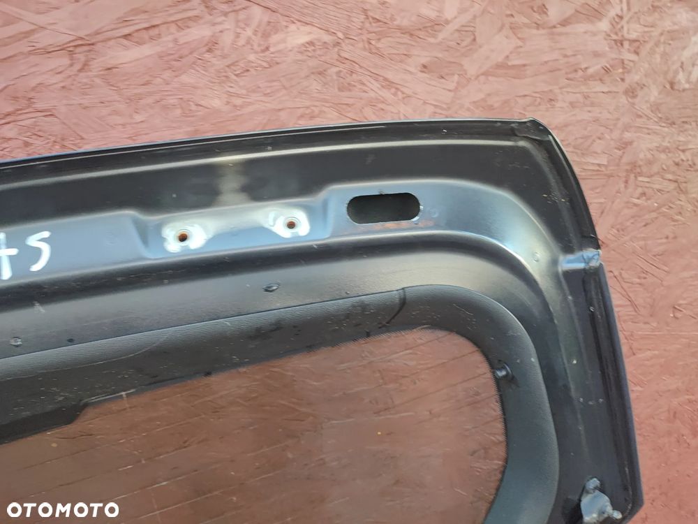 BMW E81 / E87LCI / E87 ORYGINALNA KLAPA BAGAŻNIKA TYŁ W KOLORZE SCHWARZ 2 668 O NR.  41 62 7 133 898 / 41 62 4 391 291 OEM - 31