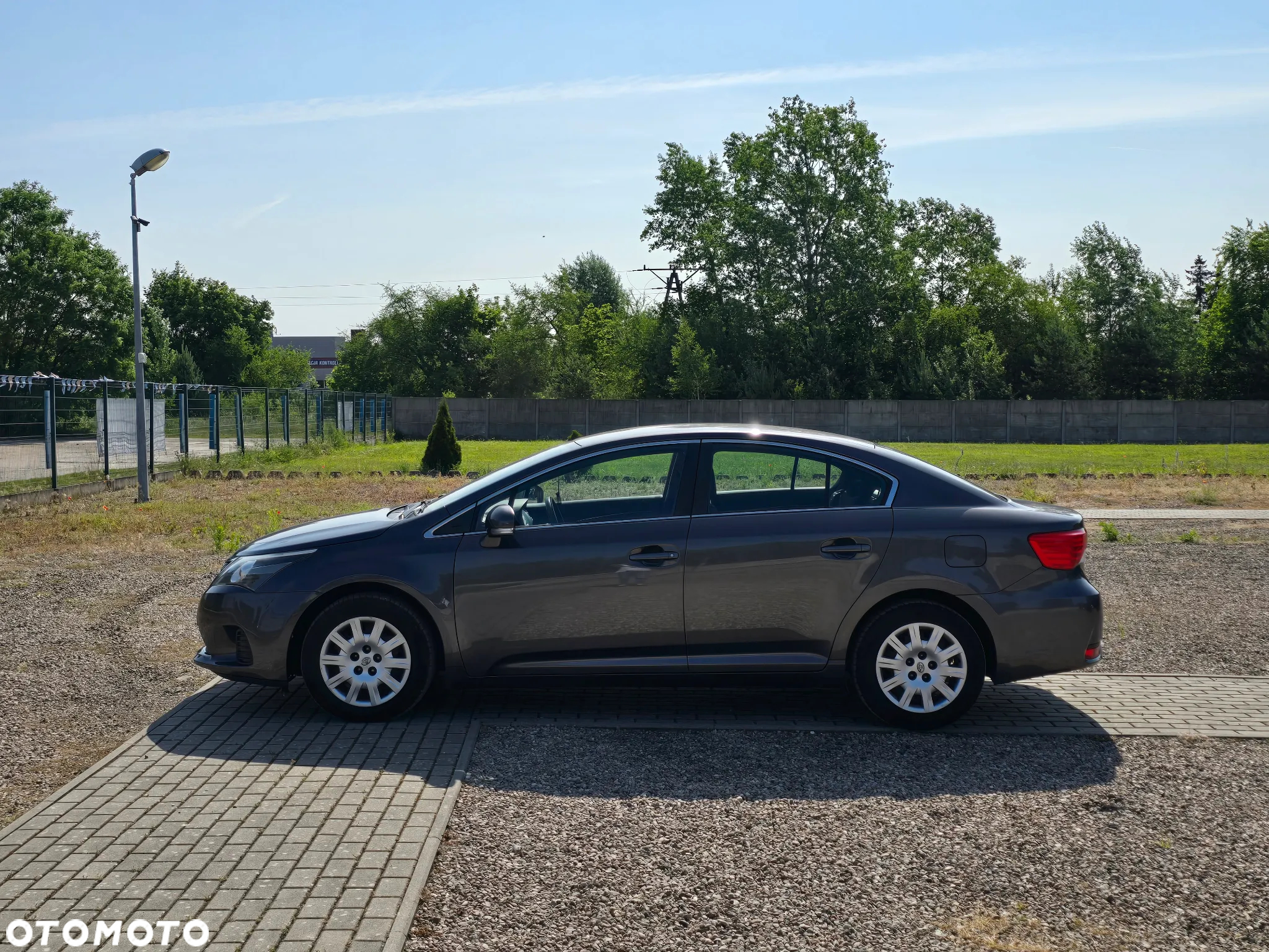 Toyota Avensis 2.0 D-4D Luna - 10