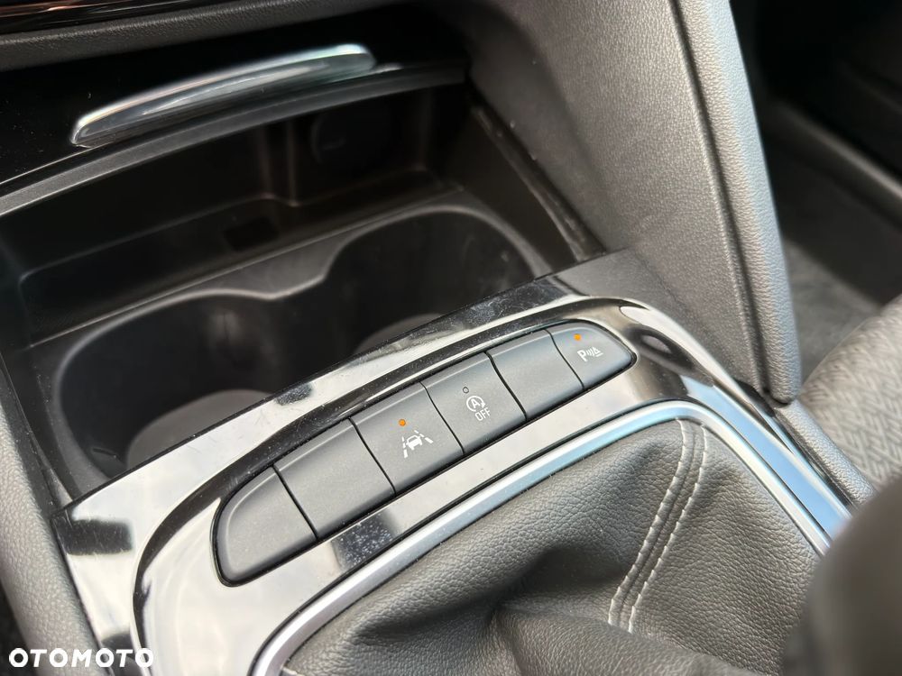 Opel Insignia 1.5 T Exclusive S&S - 29