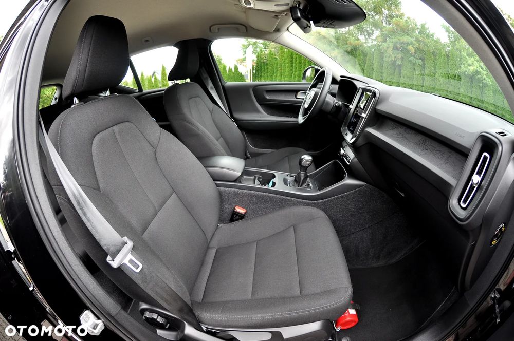 Volvo XC 40 T2 Momentum Pro - 20