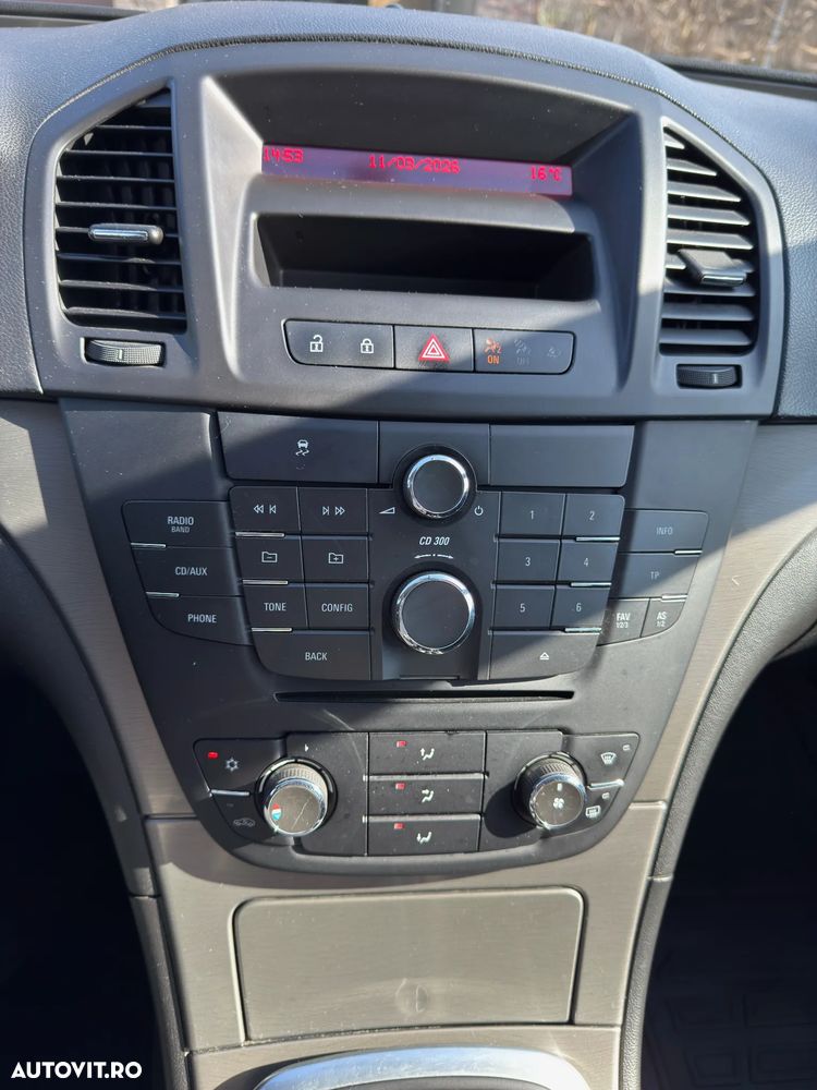 Opel Insignia 2.0 CDTI - 13