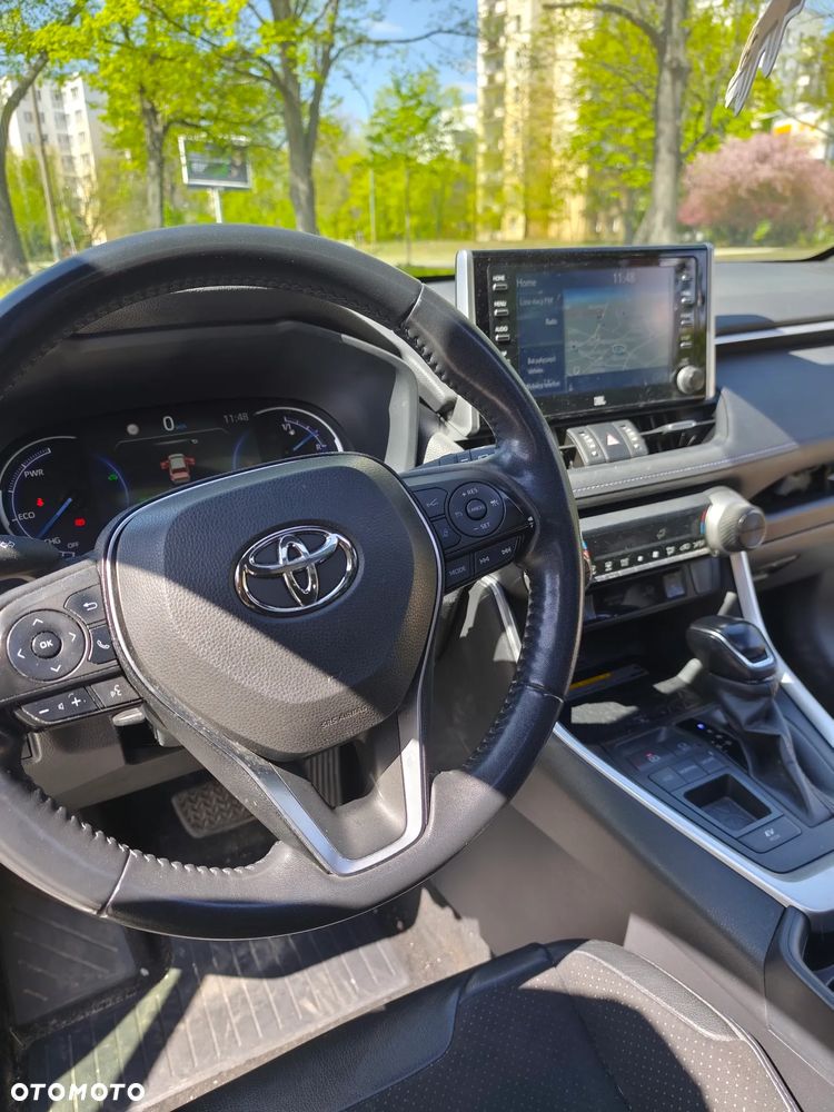 Toyota RAV4 - 8