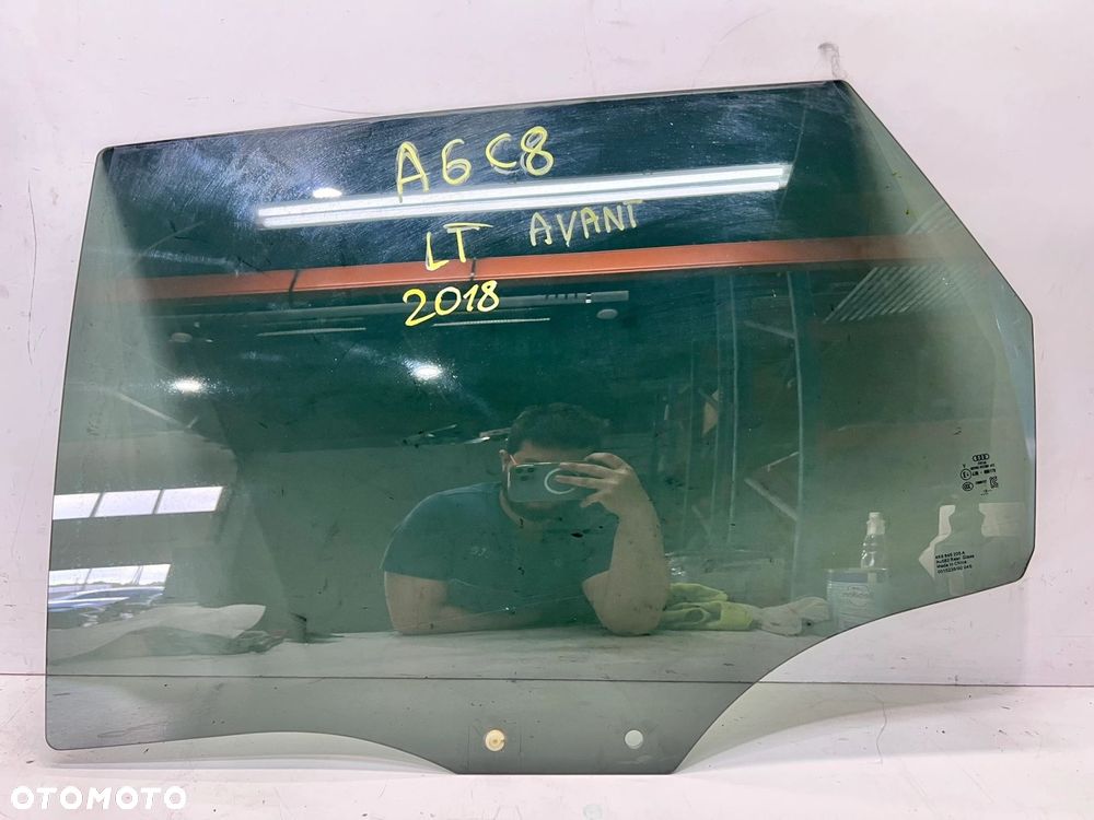 SZYBA BOCZNA DRZWI LEWY TYŁ AUDI A6 C8 AVANT PRZYCIEMNIANA 4K9845205A 2018R - 2