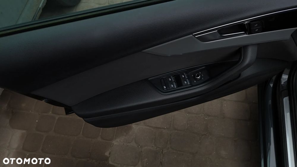 Audi A4 Limousine - 13