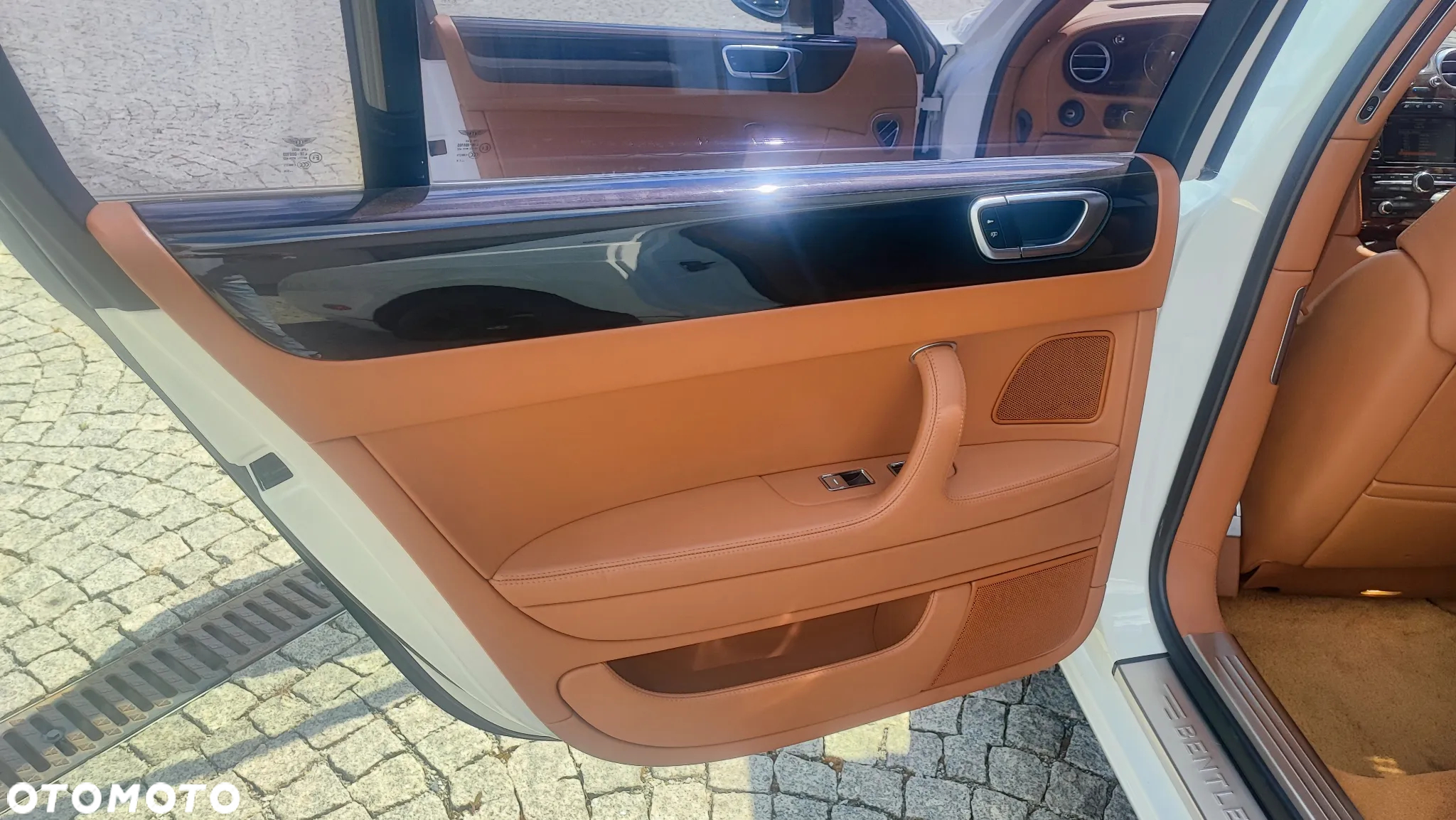 Bentley Flying Spur Continental - 21
