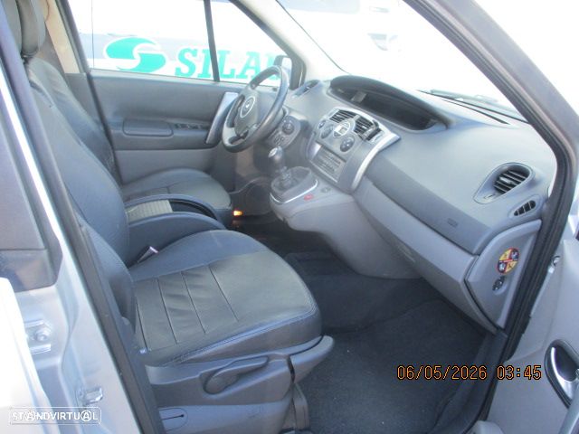 Renault Scénic ver-1-5-dci-conquest - 8