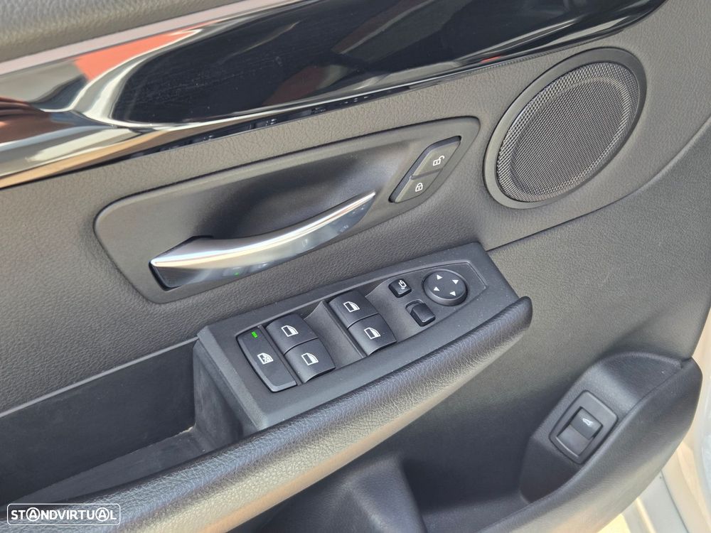 BMW 218 Gran Tourer i Line Luxury Auto - 9