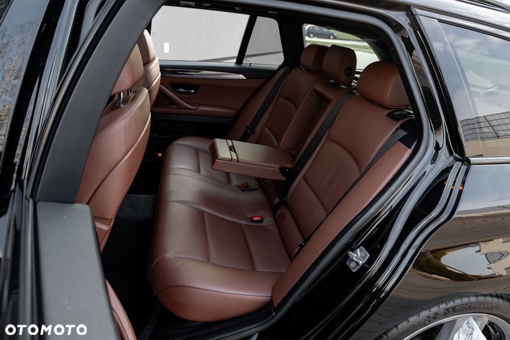BMW Seria 5 M550d xDrive - 20