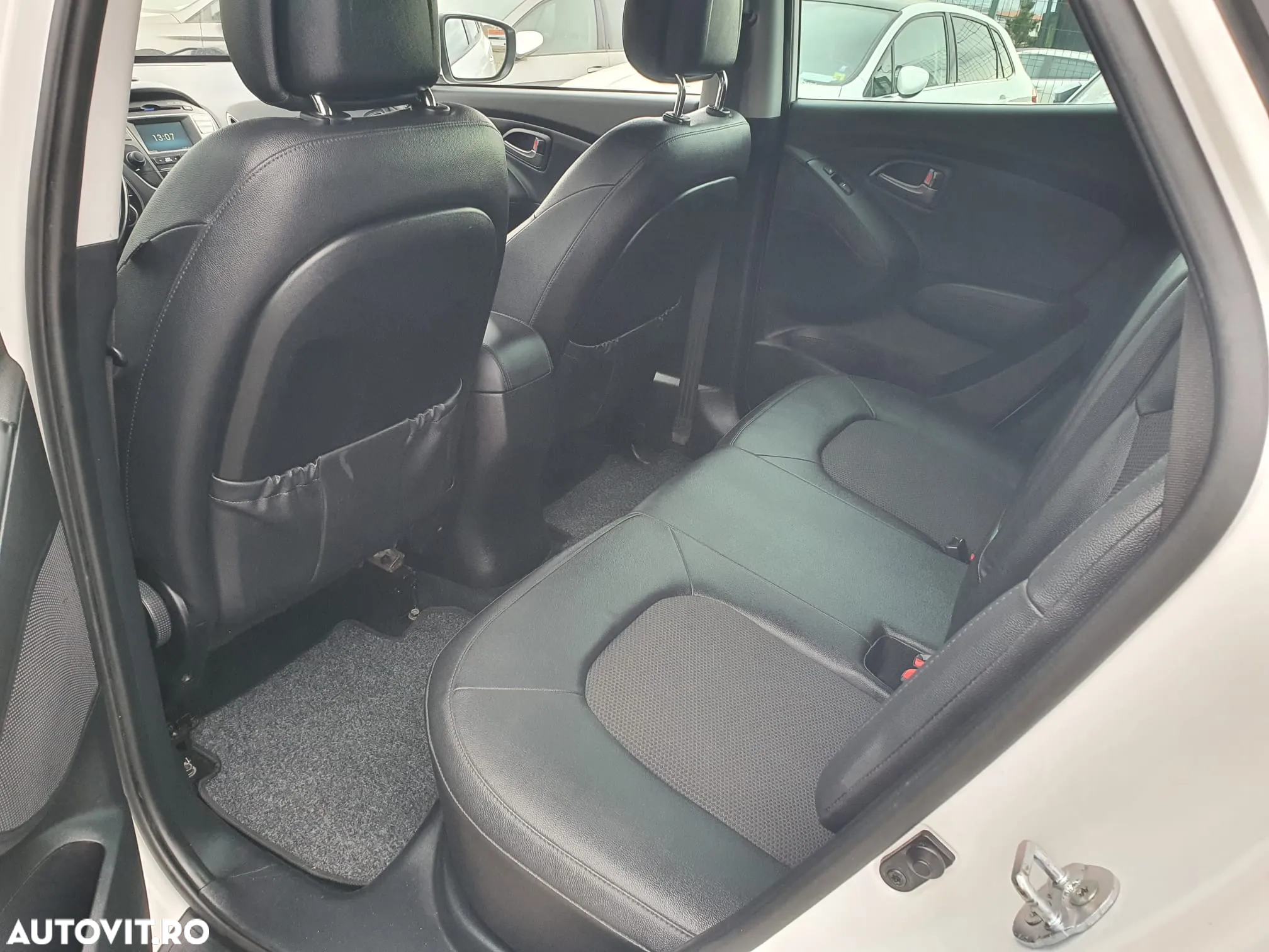 Hyundai ix35 2.0 CRDI 4WD Premium - 9