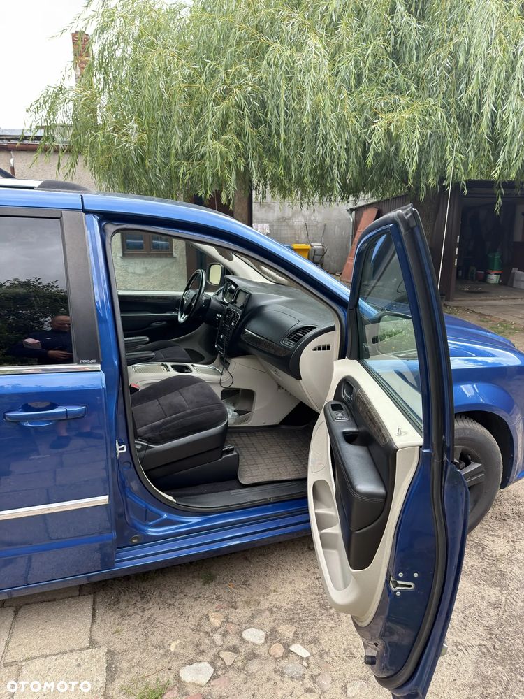 Dodge Grand Caravan - 7