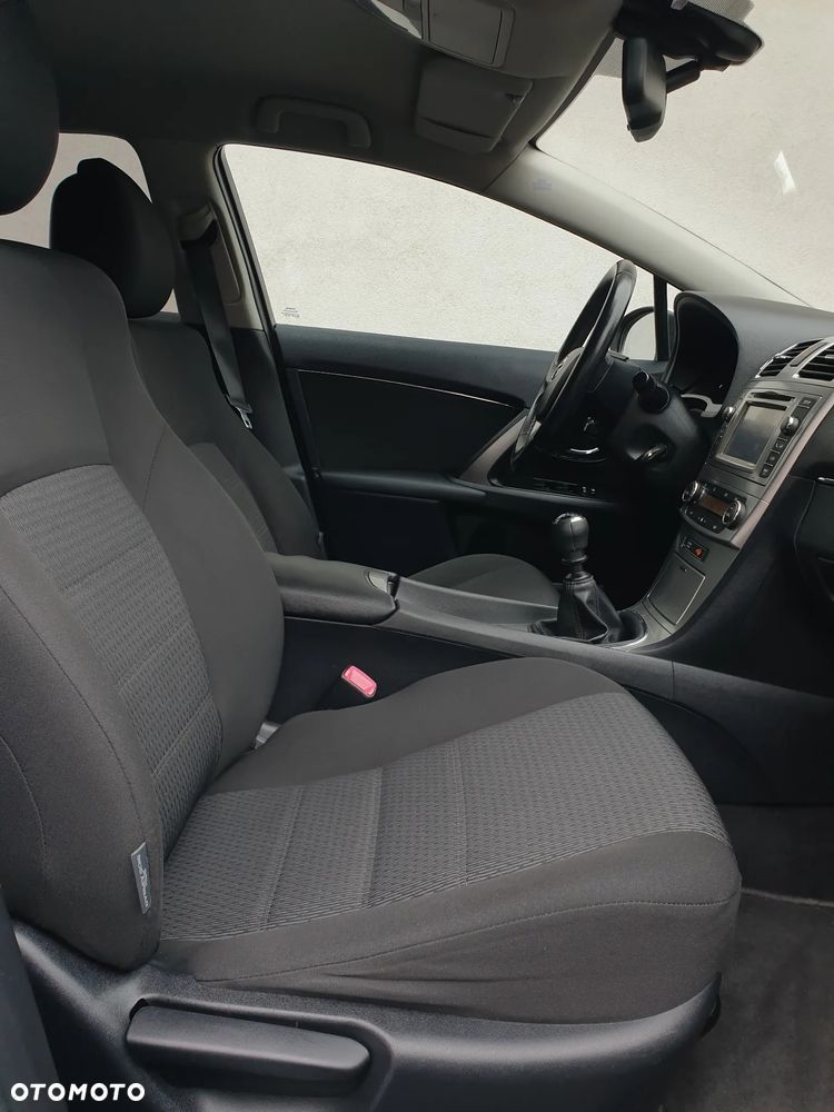 Toyota Avensis Touring Sports 1.8 Edition S+ - 30