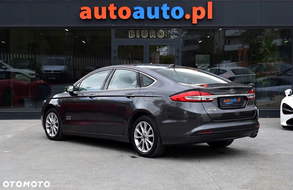 Ford Fusion 2.0 EcoBoost Titanium - 24