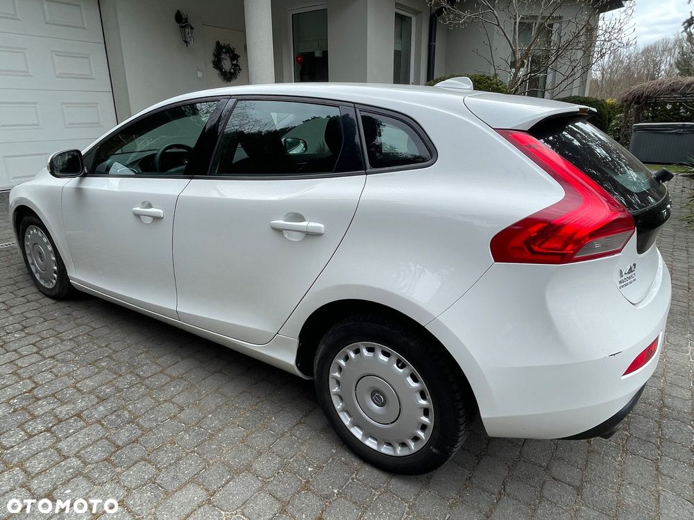Volvo V40 T2 Base - 4