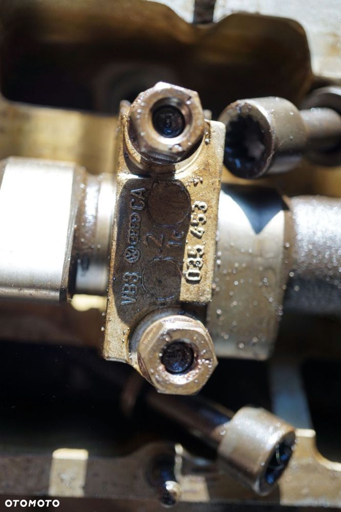 GŁOWICA SILNIKA 80 B4 2.3 10V 034103373P AUDI 1991-1996 - 10