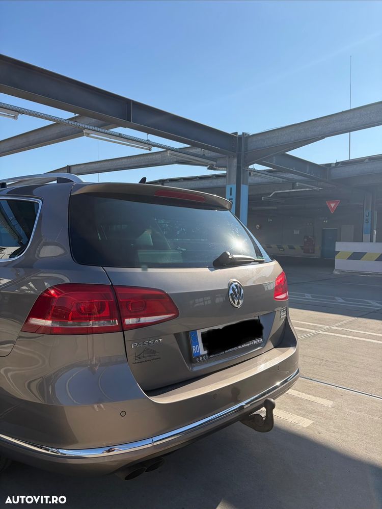 Volkswagen Passat 2.0 TDI DSG BlueMotion Technology Comfortline - 4