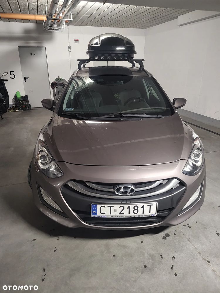 Hyundai i30 1.6 GDI Classic + - 8