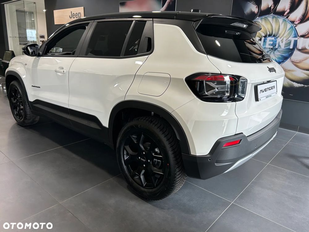 Jeep Avenger 1.2 T3 mHEV Black Edition FWD eDCT6 - 4