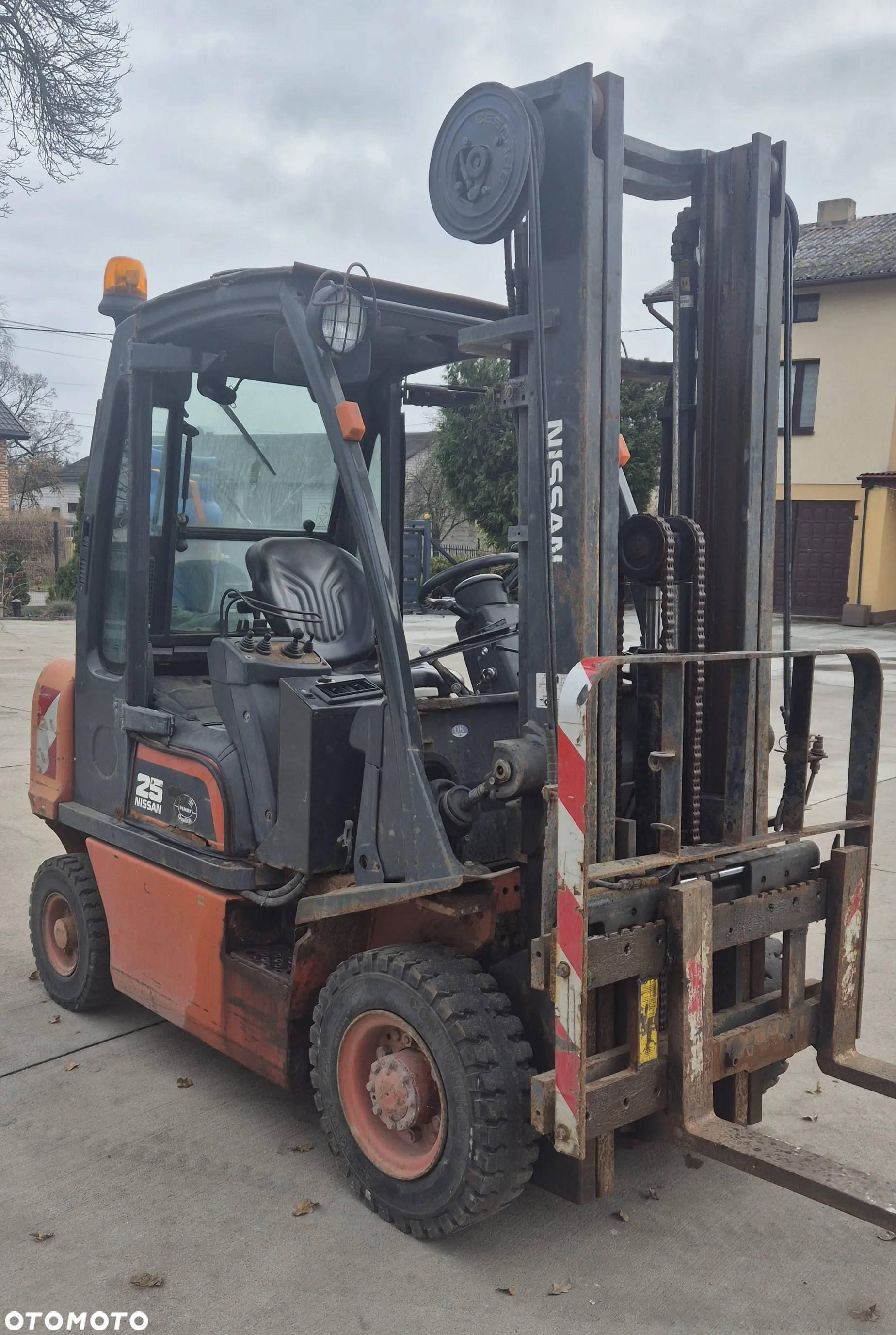 Nissan UD02A25PQ - 2