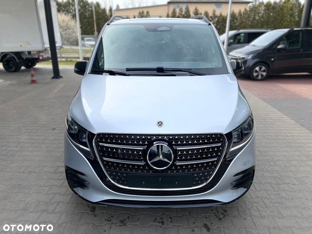 Mercedes-Benz Klasa V - 6