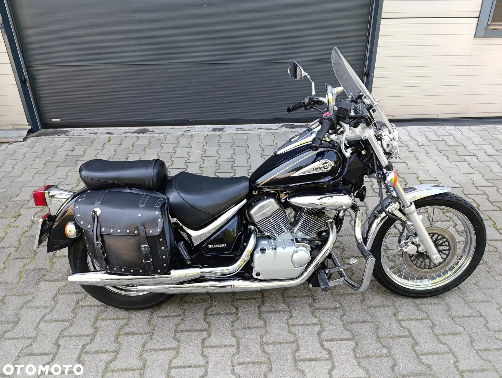Suzuki Intruder - 7