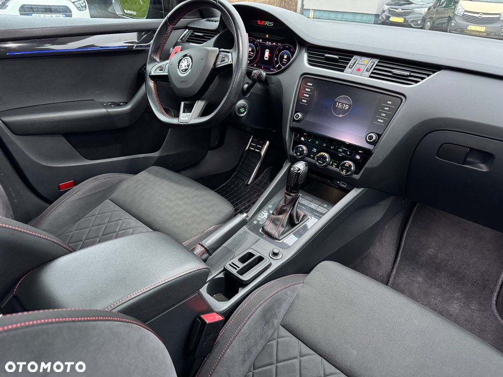 Skoda Octavia Combi 2.0 TSI DSG RS First Edition - 9