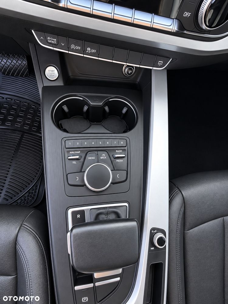 Audi A4 Limousine - 15