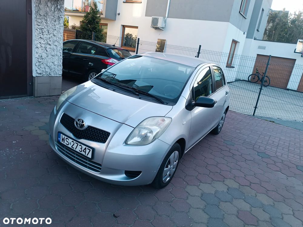Toyota Yaris 1.0 Terra - 8