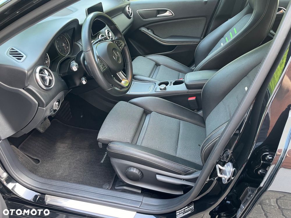 Mercedes-Benz Klasa A 180 7G-DCT - 11