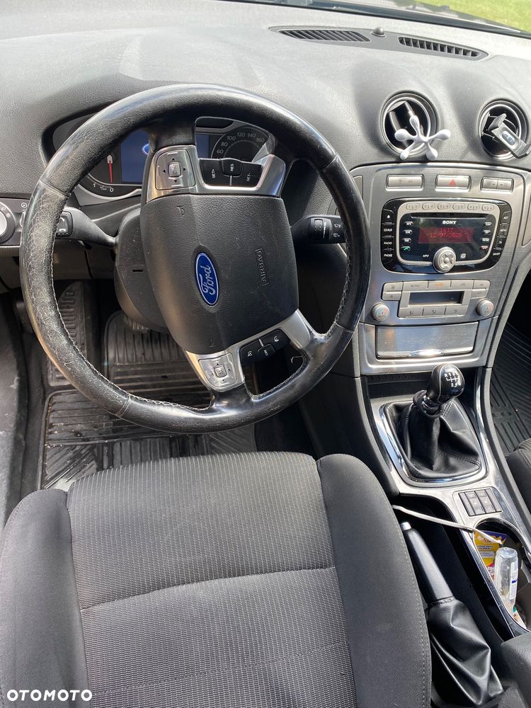 Ford Mondeo 2.0 TDCi Titanium - 11