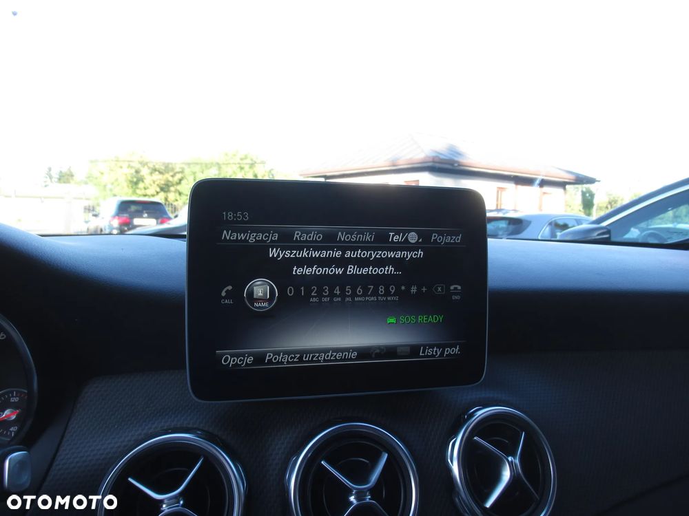 Mercedes-Benz GLA 200 7G-DCT Style - 29