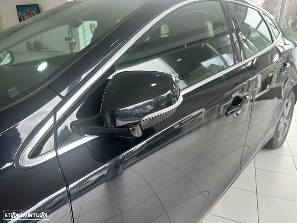 Volvo V40 Cross Country - 35