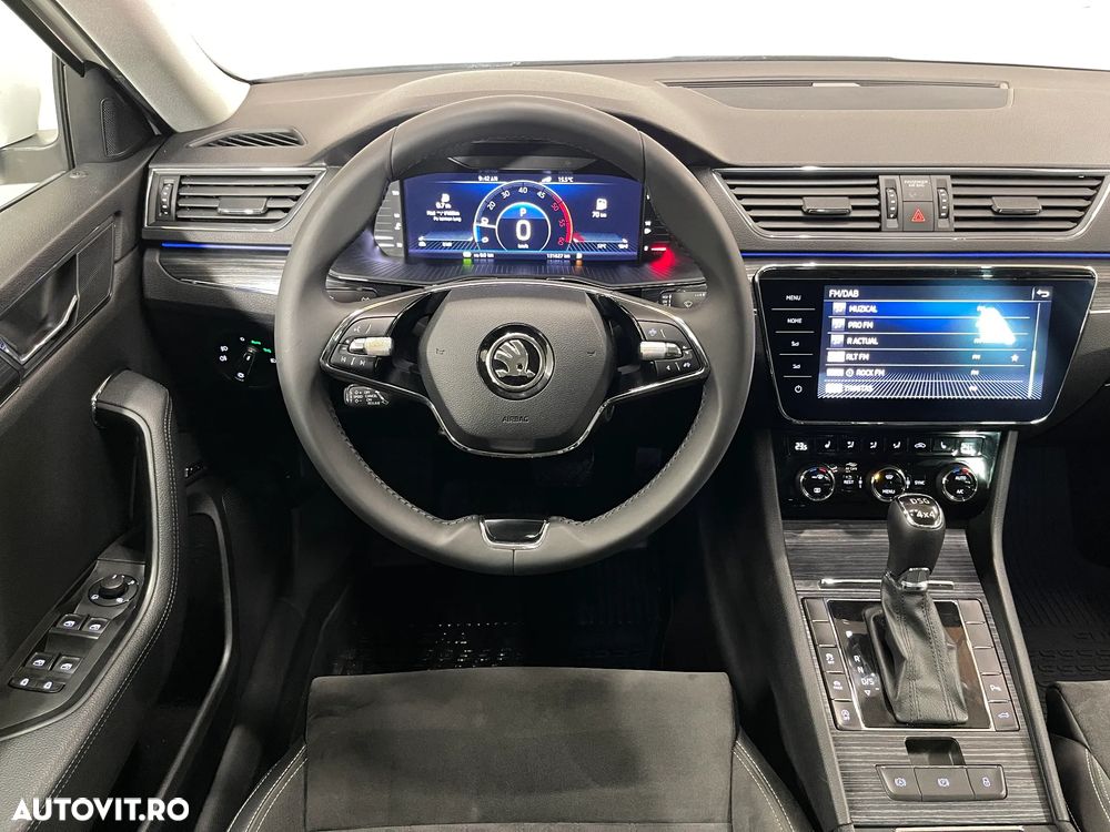 Skoda Superb 2.0 TDI 4X4 DSG Style - 6