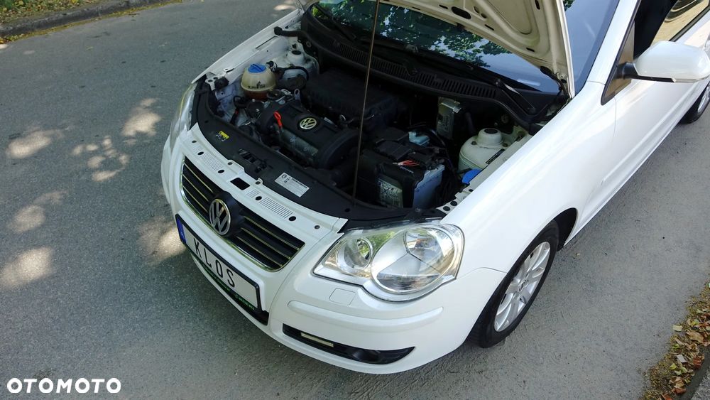 Volkswagen Polo 1.6 Sportline - 24