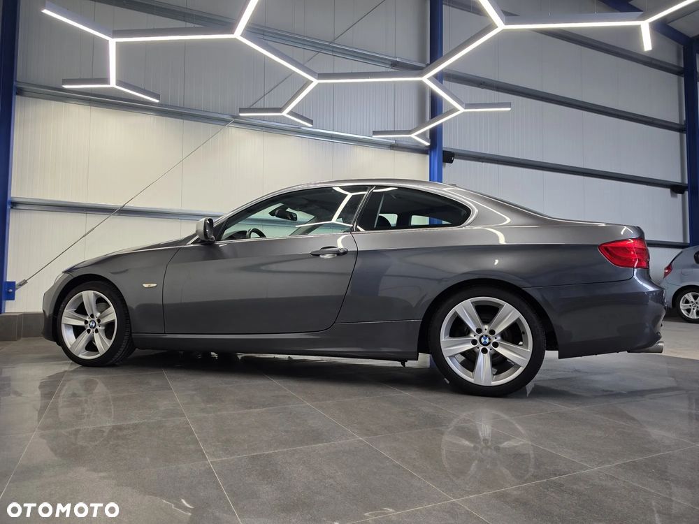 BMW Seria 3 320d Edition Exclusive - 13