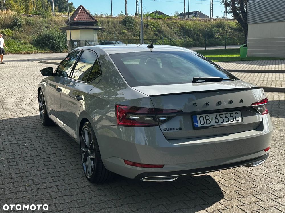 Skoda Superb 2.0 TDI SCR Sportline DSG - 6